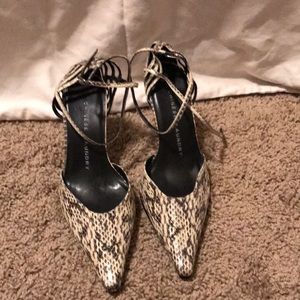 Chinese Laundry Pumps